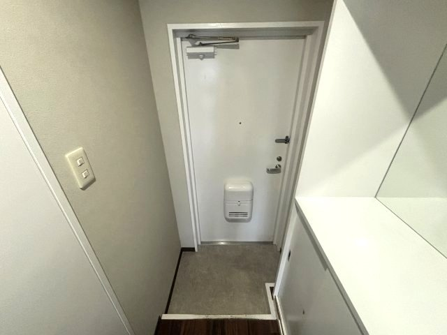 アート永和青木の玄関