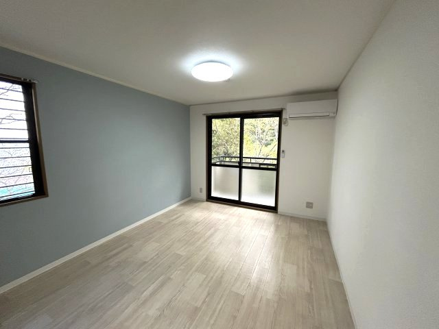 森のハイツ壱番館の居間・リビング