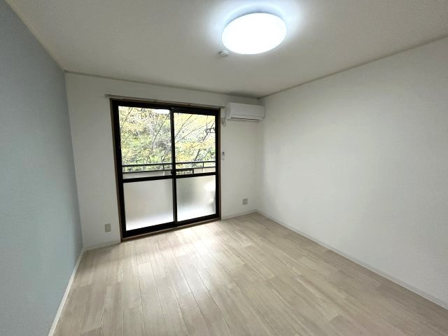 森のハイツ壱番館の寝室