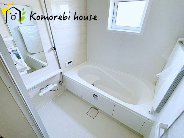 上尾市本町５丁目　新築一戸建て　ブルーミングガーデン　04の浴室|コンパクトで使いやすいお風呂です