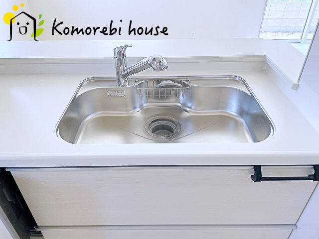 上尾市本町５丁目　新築一戸建て　ブルーミングガーデン　04のキッチン|キッチンです