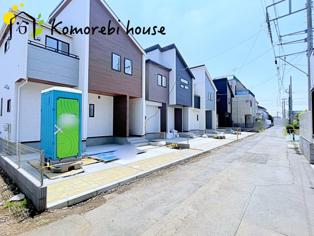 上尾市本町５丁目　新築一戸建て　ブルーミングガーデン　04の前面道路含む現地写真|5/2撮影