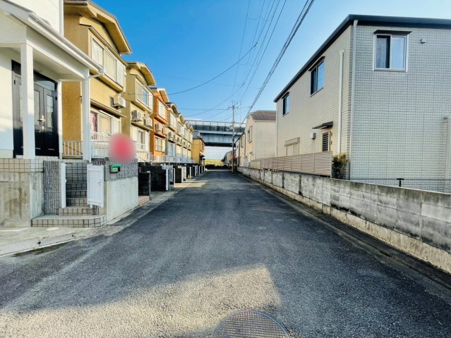 羽束師鴨川町の前面道路含む現地写真