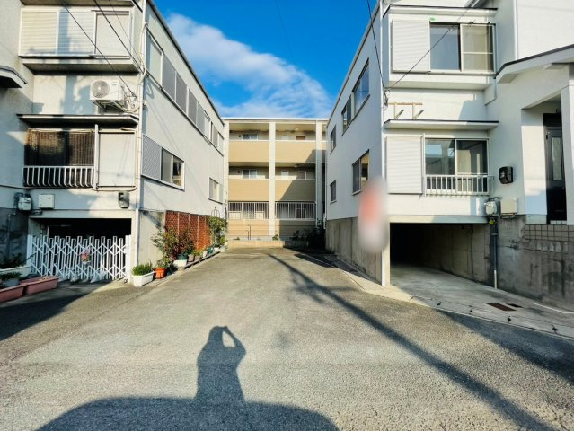 羽束師鴨川町の前面道路含む現地写真