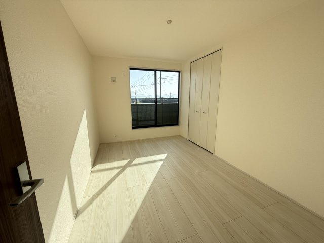 リーブルガーデンＳ第１前橋亀里　3号棟の洋室|２階洋室３です