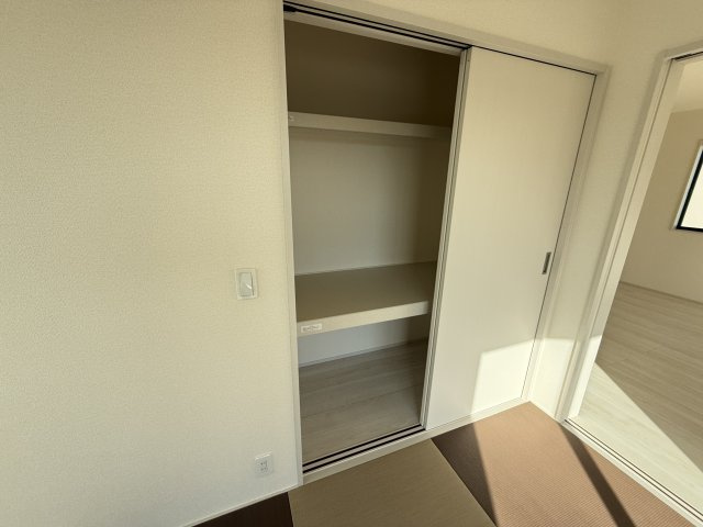 リーブルガーデンＳ第１前橋亀里　3号棟の収納|和室収納も充実♪お布団も収納できますよ！