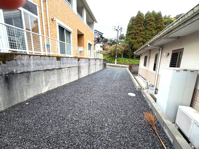 東坂元4丁目　新築戸建ての駐車場|二面道路に面しており、駐車5台可能です。