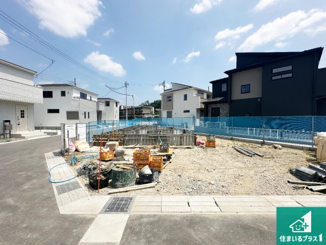 ●生駒市中菜畑　第1期・第2期　新築一戸建ての外観|どんな些細な事でもご相談ください。