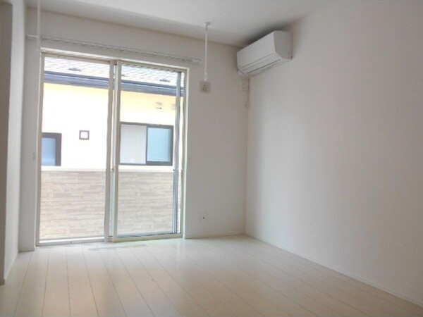 ソワサントゥカンズの居間・リビング