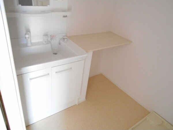 ソワサントゥカンズの洗面所