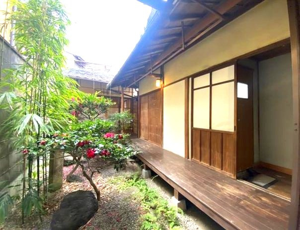 小山西大野町京町家の庭