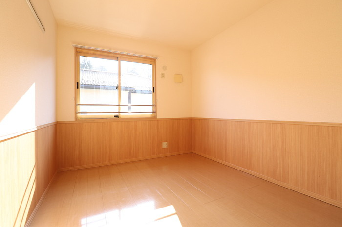 プロイド中央 ABCDEFGHの洋室|洋室 南側