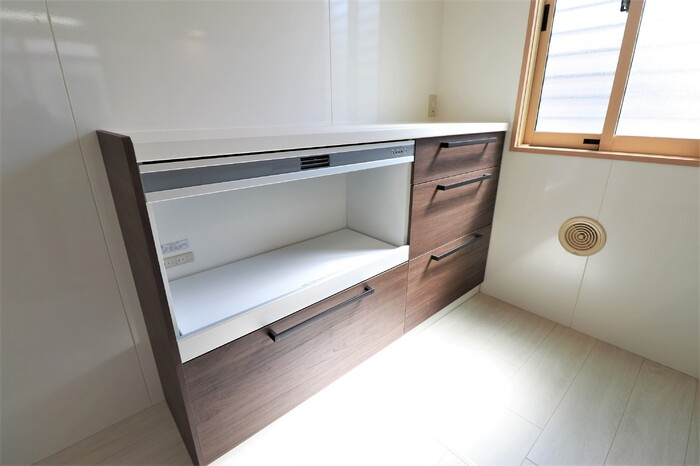 プロイド中央 ABCDEFGHのキッチン|カップボード