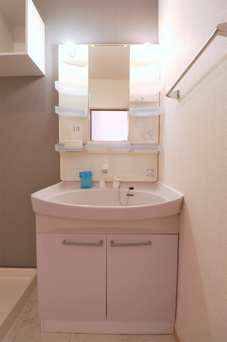 プロイド中央 ABCDEFGHの独立洗面台|洗髪洗面化粧台