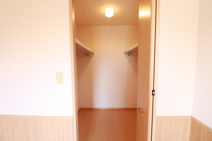 プロイド中央 ABCDEFGHの収納|ウォークインクローゼット