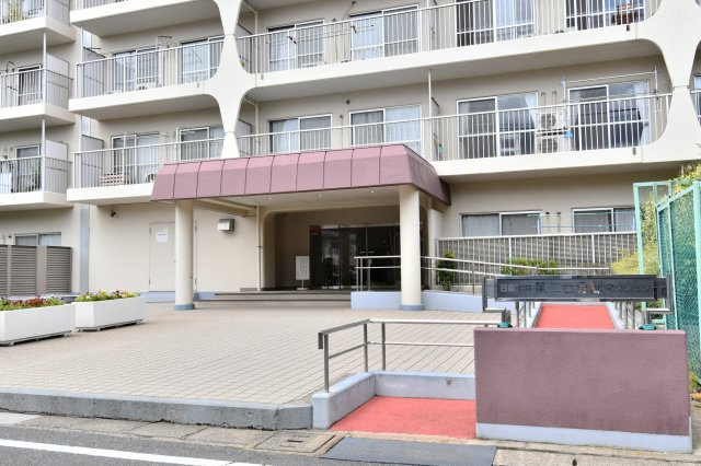 日商岩井第二春日部マンション|当社はポータルサイト掲載物件、他社様掲載物件なども含めて複数物件をまとめてご案内可能です！気になる物件はいくつでもご気軽にお申し付けください。皆様のご連絡心よりお待ちしております。