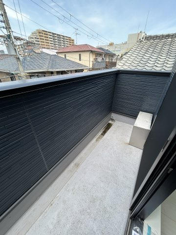 ラフマート南塚口のバルコニー