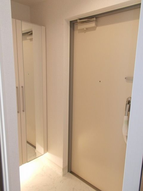 カーサ　プラシードの玄関