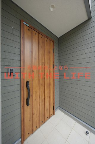 国分町笠戸建【キャッシュバック対象物件】の玄関|落ち着いた玄関です