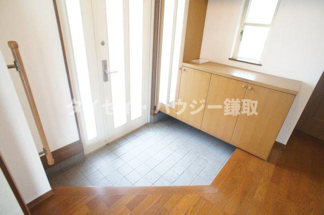 おゆみ野中央５丁目貸家の玄関