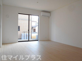 【居間・リビング】 | 二本松市郭内2丁目新築一戸建て6棟 | 居間です