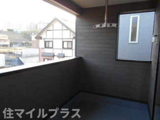 【バルコニー】 | 二本松市郭内2丁目新築一戸建て6棟 | 開放的で明るい空間を演出してくれるバルコニーです