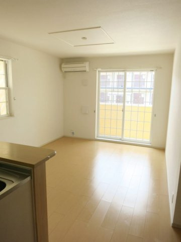 グリーンパーク　弐番館の居間・リビング