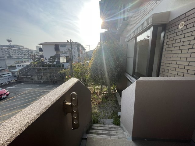 ヴィルヌーブ大池D棟の庭|専用庭付き☆ガーデニングやお子様の遊び場など色々な場面で使えて便利ですよ♪