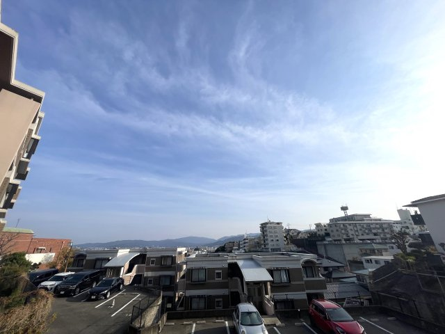 ヴィルヌーブ大池D棟の展望|南向きにつき陽当たり良好☆洗濯物もよく乾きそうです♪