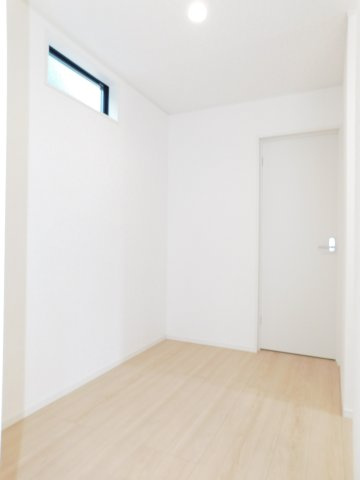 名古屋市南区阿原町の新築一戸建の居間・リビング|◇フリースペース◇　　勉強やワークスペースなど家族で多目的に利用できます♪