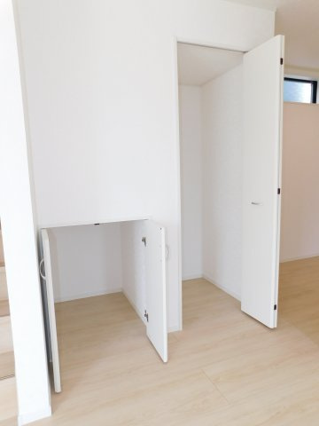 名古屋市南区阿原町の新築一戸建の収納|◇リビング収納◇　　リビングの荷物やお子様のおもちゃなどが片付き、リビングが広く利用できます♪