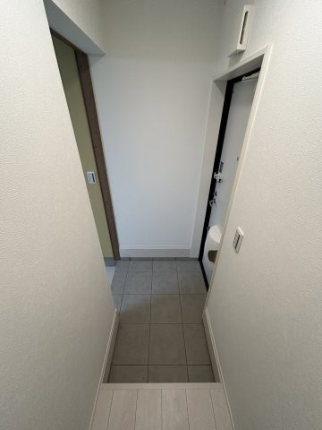 ラフマート南塚口の玄関