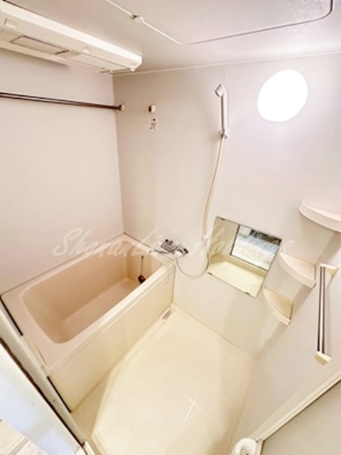 シャンブル蒔田の浴室|浴室乾燥機付き♪