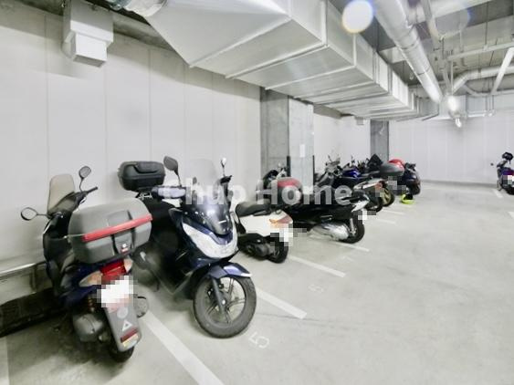 シティタワー有明の駐車場|【バイク置場】最新の空き状況や費用などの詳細は担当スタッフまでお問い合わせください。