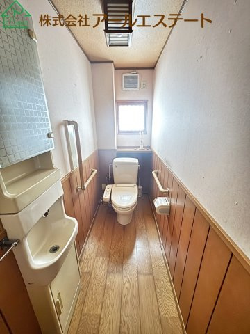 姫路市飾磨区須加　　　山陽電鉄「飾磨駅」徒歩17分のトイレ