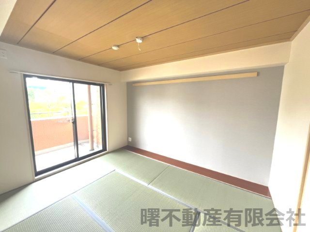 ヴェルビュ鶴見坦の和室|和室があれば、来客や子供用のスペースとして活躍します