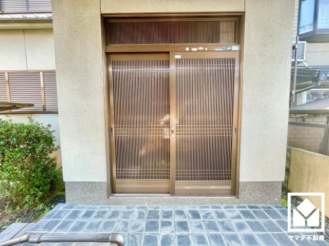 伏見区醍醐御陵西裏町の玄関
