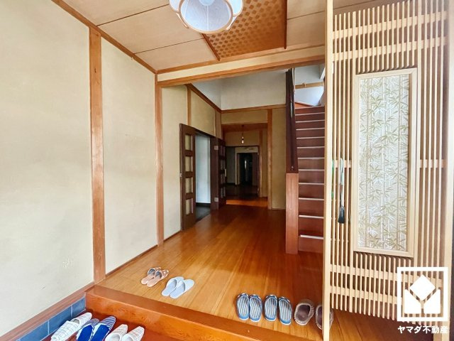 伏見区醍醐御陵西裏町の玄関
