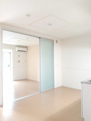 【居間・リビング】 | 大和ステーションヒルズ深見B館