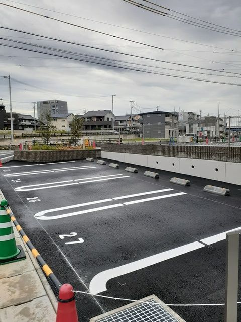 ライトステーションの駐車場