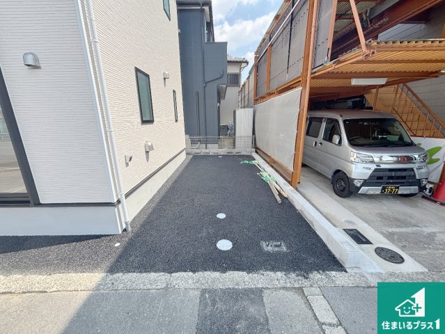 29日(土)30日(日)現地ご見学可能！枚方市出口　限定1邸の駐車場|駐車スペース！散水栓があるので、こまめに愛車を洗えます！