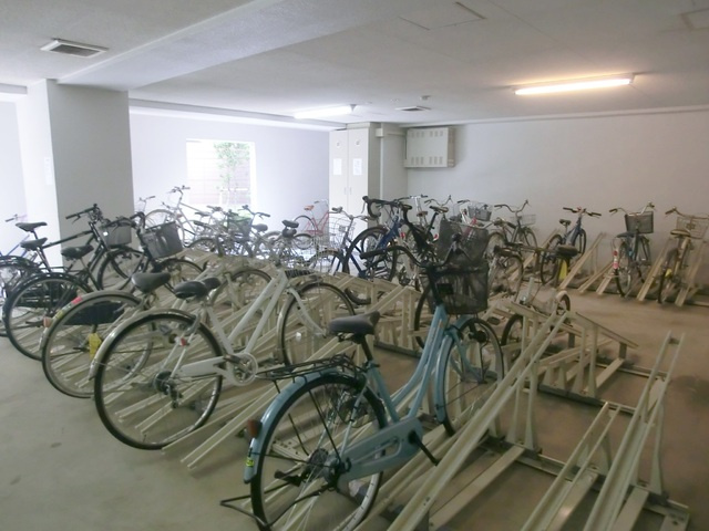 スカイコート新小岩のその他共用部分|敷地内駐輪場☆