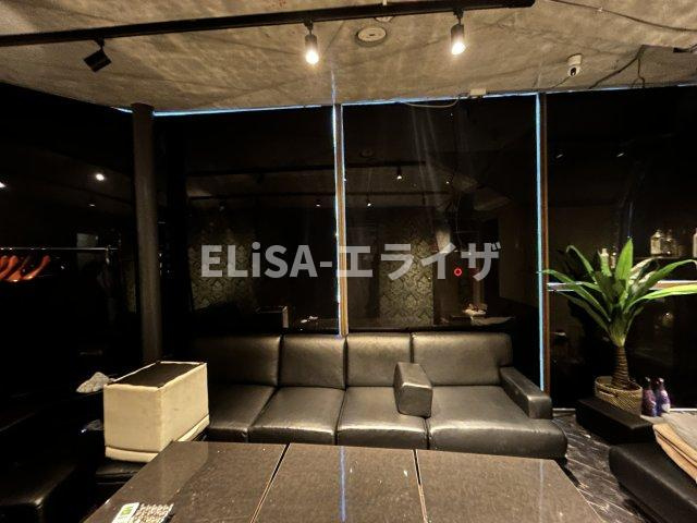 十番コアビルⅡ　２F・３F・４F・rooftopのエントランス