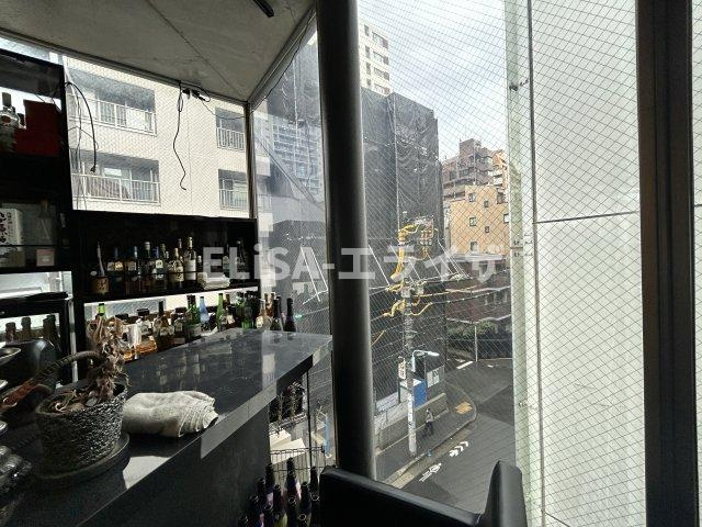 十番コアビルⅡ　２F・３F・４F・rooftopのエントランス