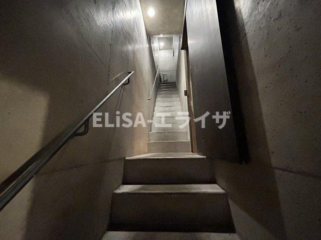 十番コアビルⅡ　２F・３F・４F・rooftopのバルコニー