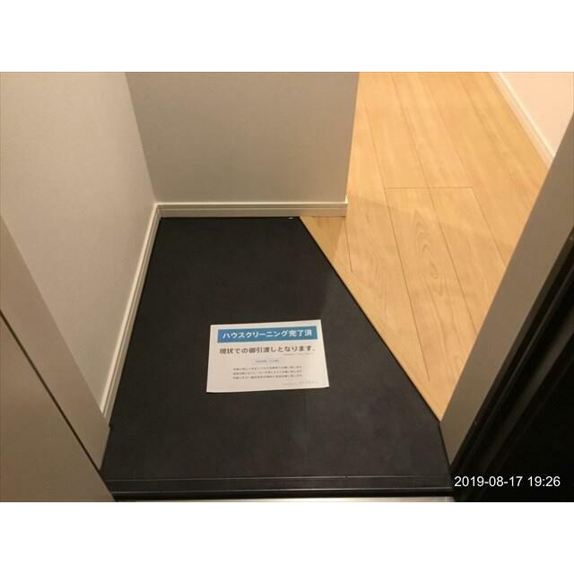 大和市中央林間６丁目のアパートの玄関