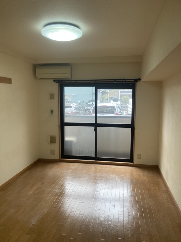 LEO伍拾伍番館の居間・リビング