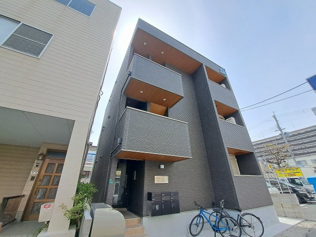 ヴェルメゾン西宮池開町のエントランス