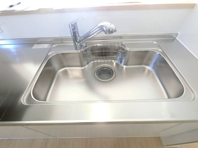 江北町惣領分　3号棟のキッチン|浄水機能付きの蛇口です。
