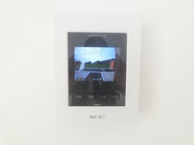 江北町惣領分　3号棟のその他|モニタ付きインターホンは来客を確認できます、小さなお子様や女性だけのお留守番でも安心です♪
